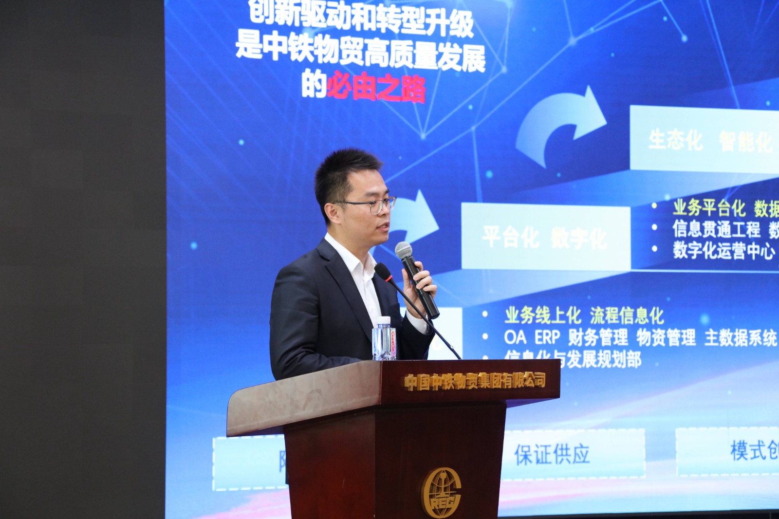 0M2A7333(1).jpg 0M2A7333(1).jpg